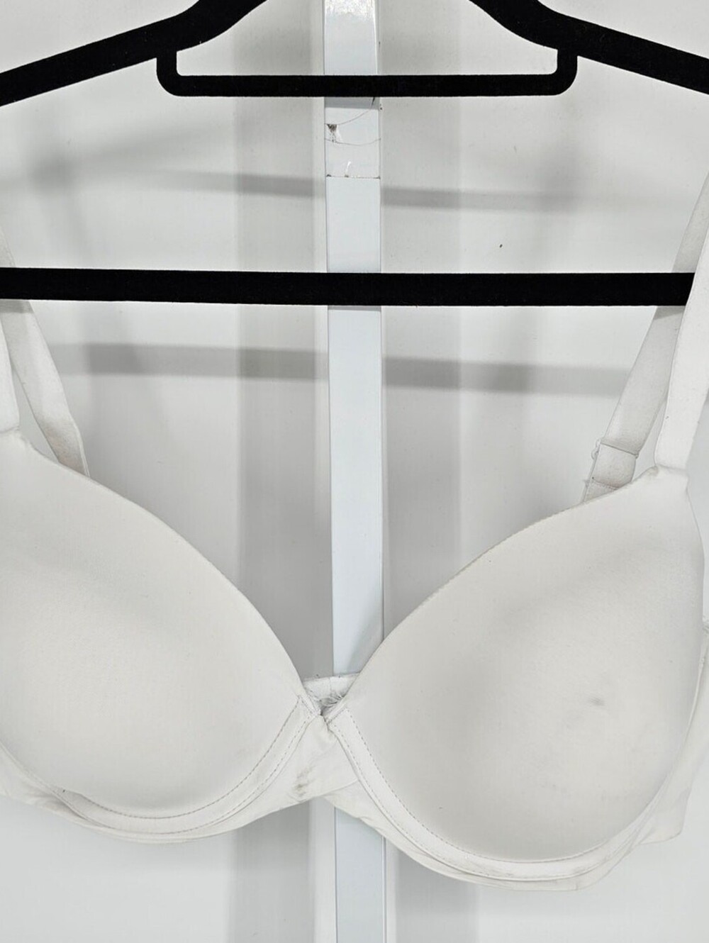Maidenform Womens Sz 38C Classic Lightly Lined T Shirt Bra Solid White